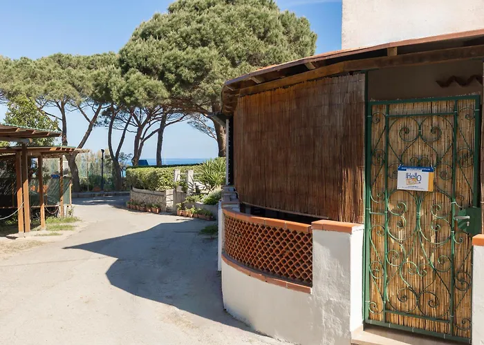 A Due Passi Dalla Spiaggia - Helloelba Портоферрайо